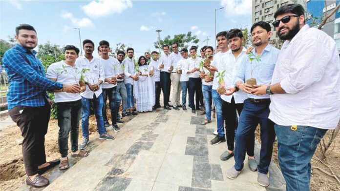 Arihant Diamond Institute pioneering social and nature enrichment activities-1 Arihant Diamond Institute pioneering social and nature enrichment activities-1