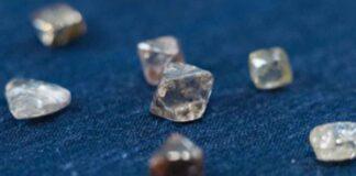 De Beers advises caution in second half due to inflation fears in US