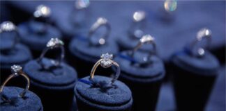 Jewelers explore the market for younger consumers with a move towards digital diamonds