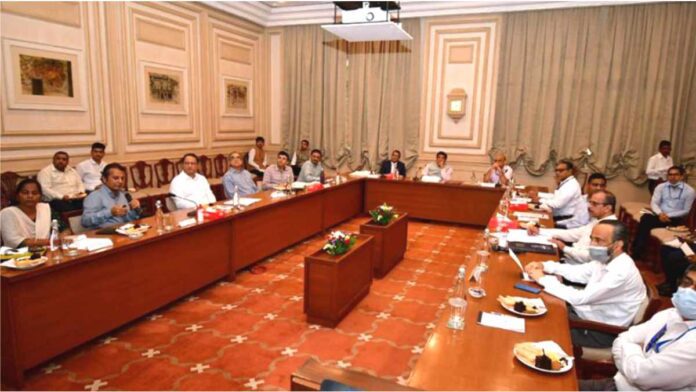 Piyush Goyal visited SEEPZ-SEZ to review the progress of Mega CFC Piyush Goyal visited SEEPZ-SEZ to review the progress of Mega CFC