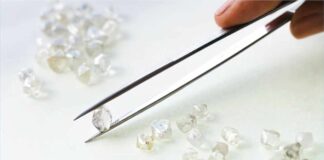 Diamond verification instrument developed by De Beers Group 'Ignite' for smallest size diamonds