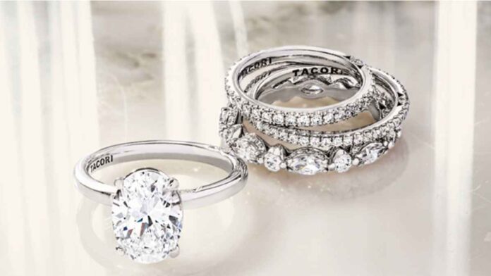 Heading into the Holiday Season, Industry Leaders Pick Platinum as Sales of the World’s Most Precious Metal Continue to Soar Heading into the Holiday Season, Industry Leaders Pick Platinum as Sales of the World’s Most Precious Metal Continue to Soar