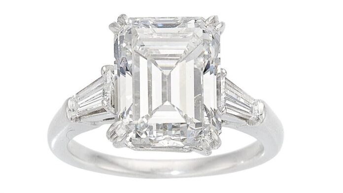 Diamonds and coloured gems are in the spotlight at Heritage Auctions-1
