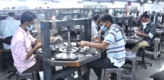 Surat diamond industry suffers effects of recession Kapodras company lays off 80 Diamond workers