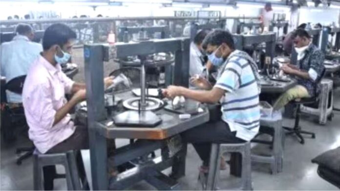 Surat diamond industry suffers effects of recession Kapodras company lays off 80 Diamond workers