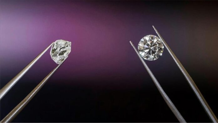 Hong Kong diamond firm Bankruptcy worth crores shocked Surat and Mumbai diamond traders