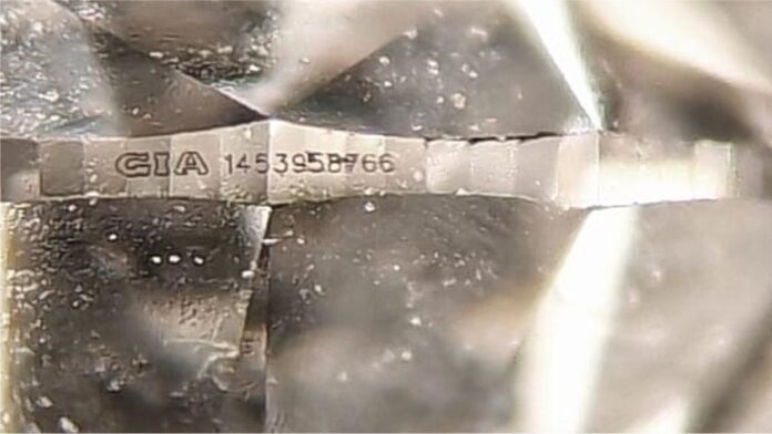 Scam to sell lab grown diamonds as natural Scam to sell lab grown diamonds as natural