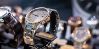 Exports of Swiss watches rose to record levels in the past six months