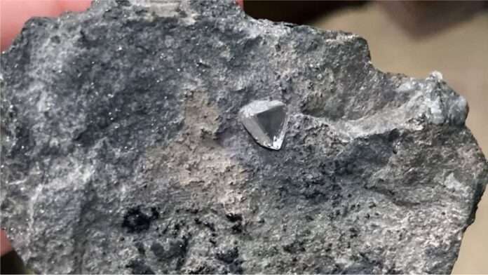 Rough diamond deposits can easily detected with new method