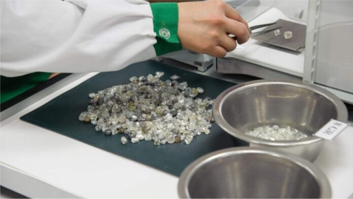 Calls to change G7 embargo procedures on Russian diamonds