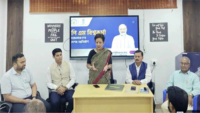 GJEPC provided toolkits to trainees in Assam under PM Vishwakarma Training Programme GJEPC provided toolkits to trainees in Assam under PM Vishwakarma Training Programme