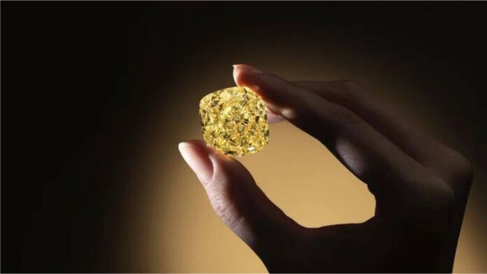 Russias largest coloured diamond revealed as alrosa unveils 100 carat new sun-1 Russias largest coloured diamond revealed as alrosa unveils 100 carat new sun-1