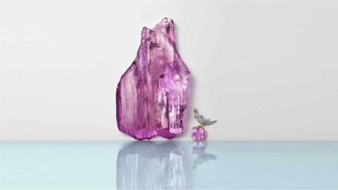 Tiffany unveils extraordinary 7500 carat kunzite Tiffany unveils extraordinary 7500 carat kunzite