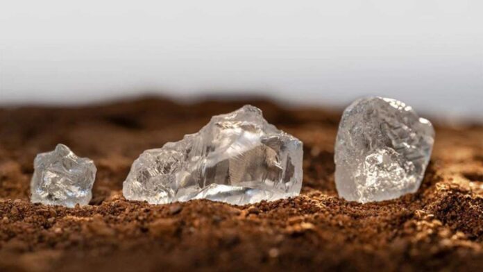 De Beers Finds Rare Kimberlite Deposit in Angola De Beers Finds Rare Kimberlite Deposit in Angola