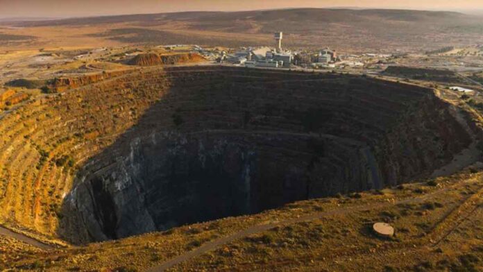 Petra Diamonds Sees 33% Revenue Drop Amid Weak Rough Market Petra Diamonds Sees 33% Revenue Drop Amid Weak Rough Market