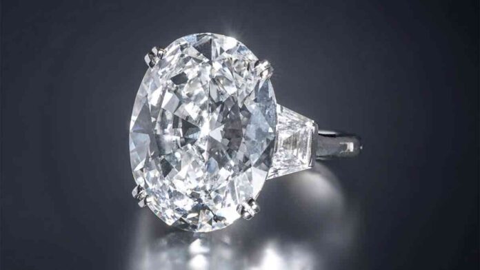 Graff Diamond Ring Shines at Freeman’s Auction - 13.11-Carat Ring Sells for $368,800