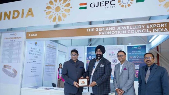 GJEPC Welcomes Indian Ambassador at Jewellery Arabia 2025