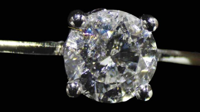 GIA Exposes Major Irregularity in Diamonds Set in Jewellery - Fracture-Filling Revealed
