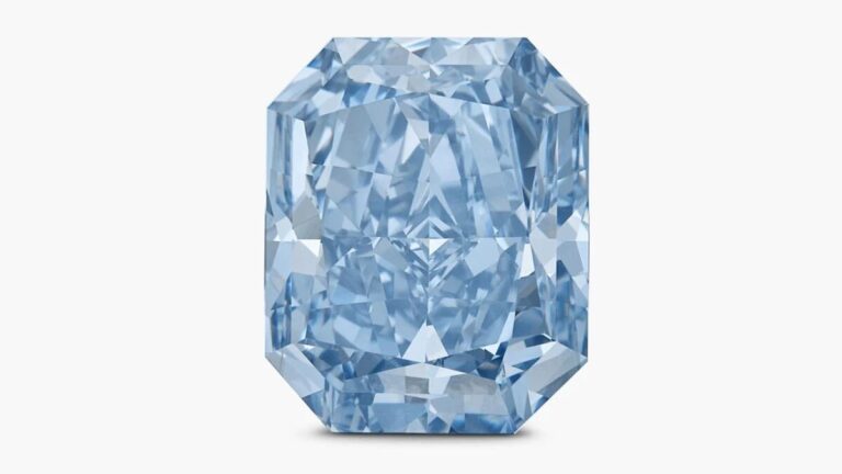 Sotheby’s Colored Diamonds Set to Shine at New York Auction