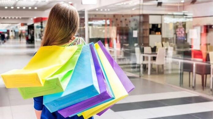 US Summer Shopping Boom - Retail Sales Hit Record High US Summer Shopping Boom - Retail Sales Hit Record High