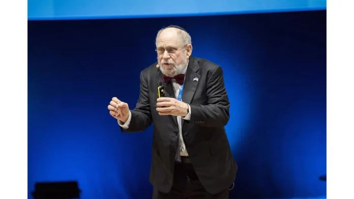 Indias contribution in making a precious commodity like diamonds accessible to the general public is remarkable Martin Rapaport Indias contribution in making a precious commodity like diamonds accessible to the general public is remarkable Martin Rapaport